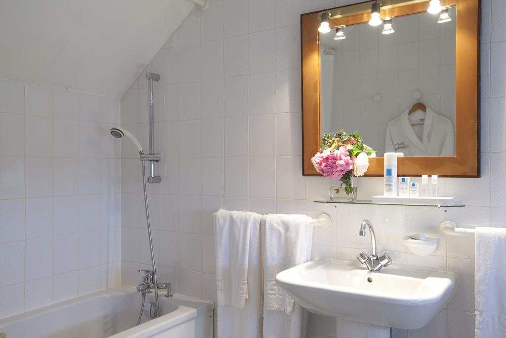 Logis Hotel Saint-Roch Pleumartin Phòng bức ảnh