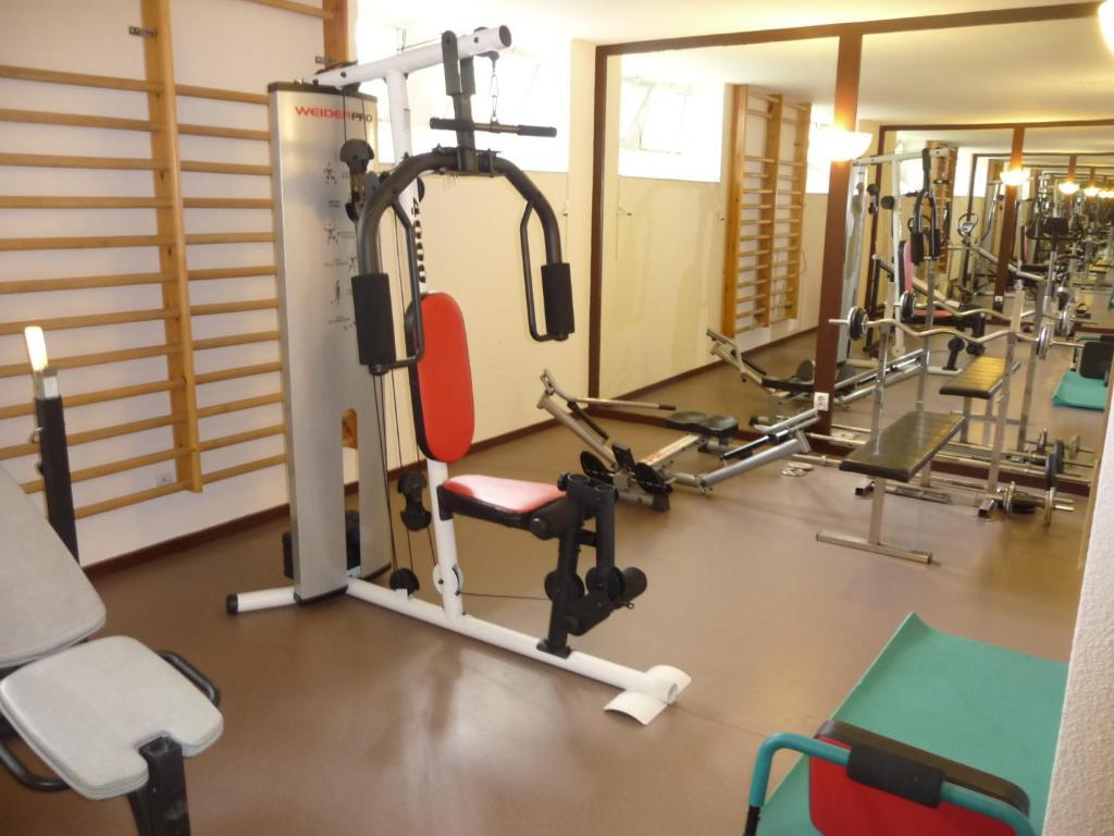 Logis Hotel Saint-Roch Pleumartin Ngoại thất bức ảnh